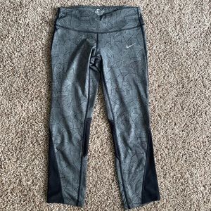 Nike cropped leggings
